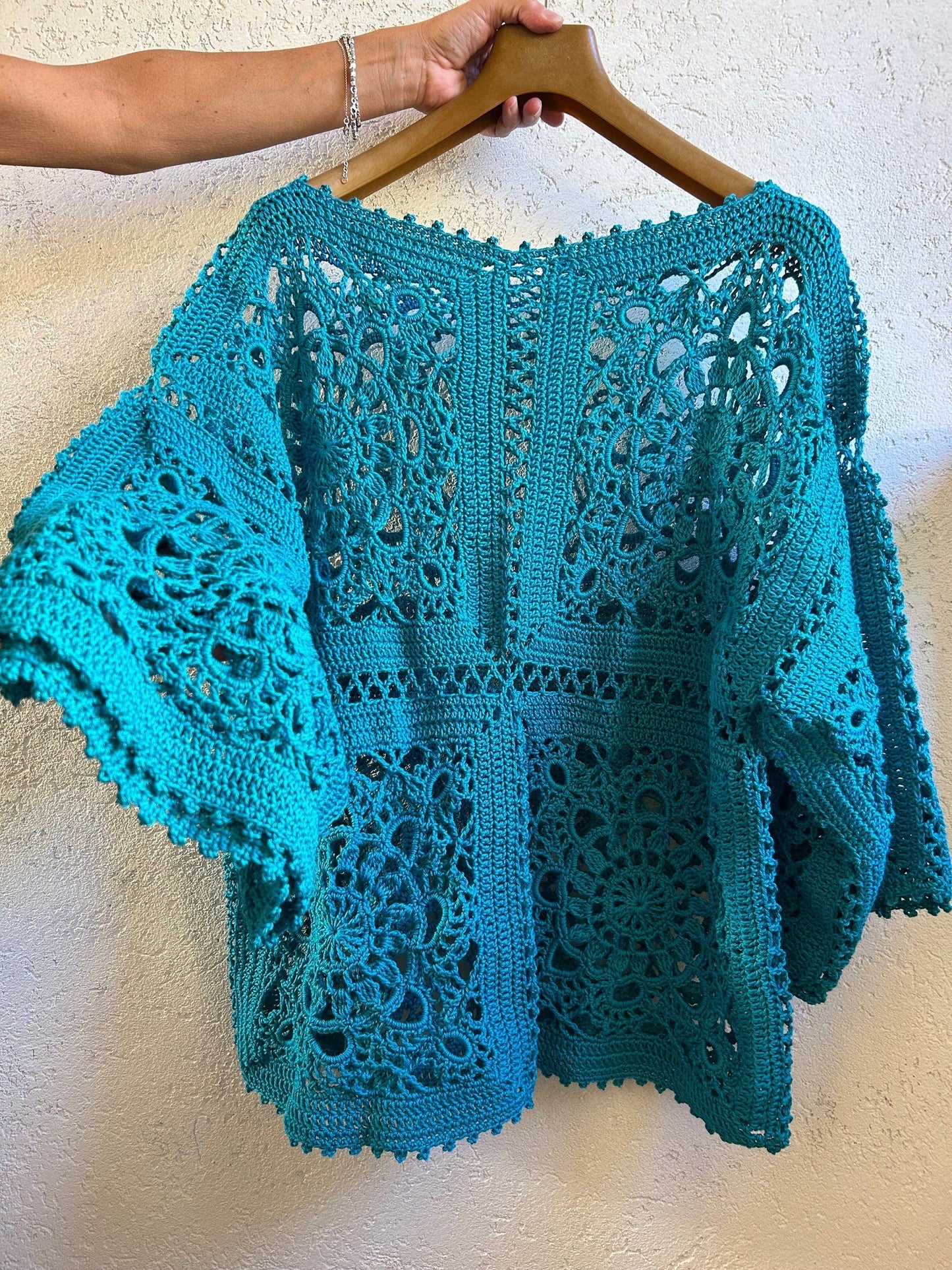 CLAS TOP Granny Square, crochet pattern Solanly