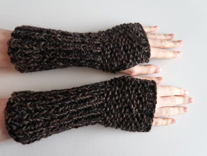 Cozy Hug Wrap & Fingerless Armlets Set Solanly