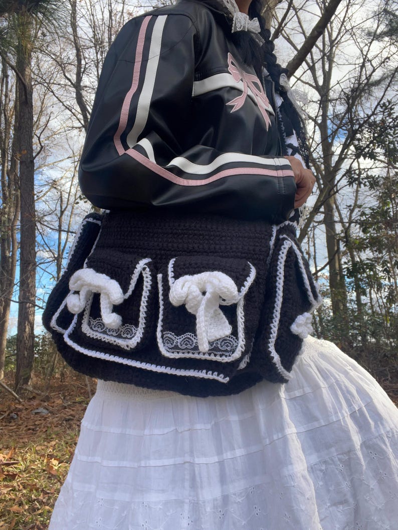 inflorescence messenger bag crochet pattern Solanly